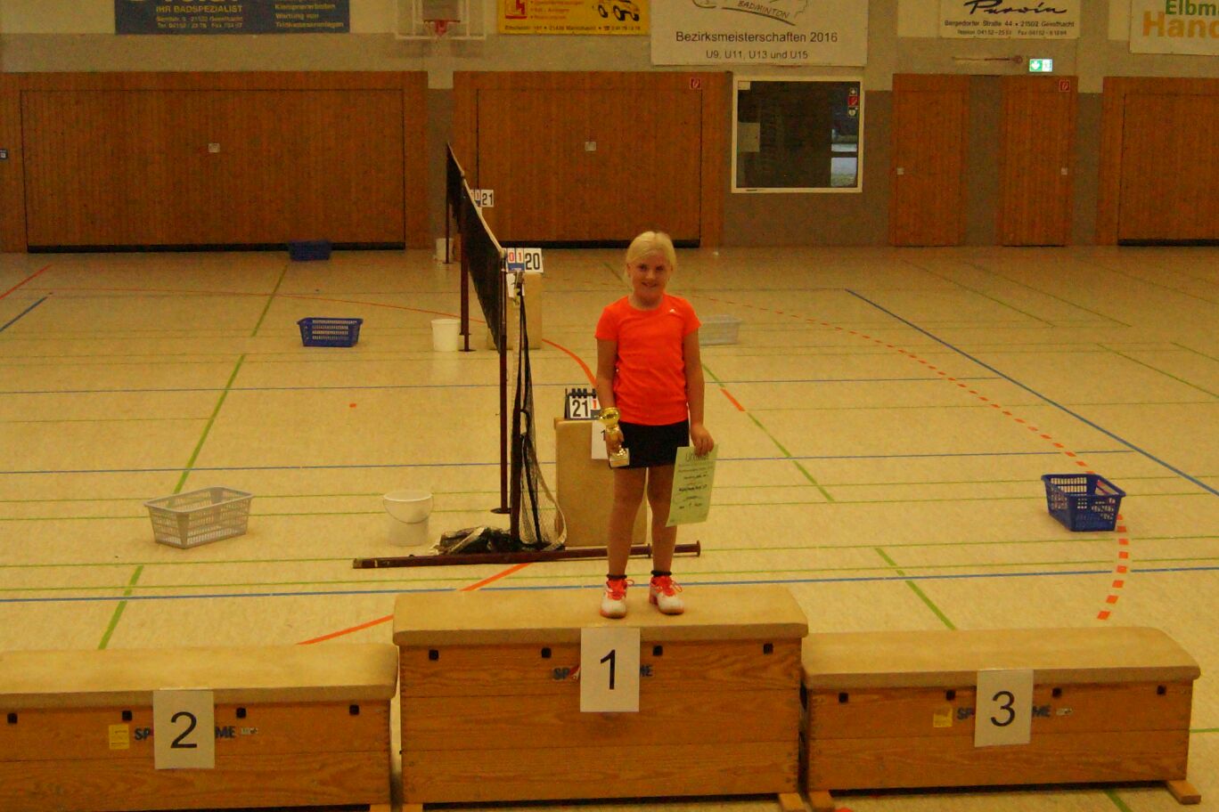 ME U9: 1. Platz: Charlotte Six
